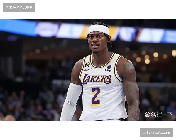 湖人进攻空间问题 雷迪克战术板调整潜力分析